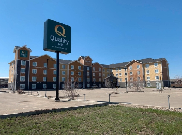 Royal Suites for long term stay in Regina,SK - Apartments & Condos for Rent