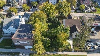 Great Investment Opportunity w/ 33x95 Lot in Glenelm! Image# 1