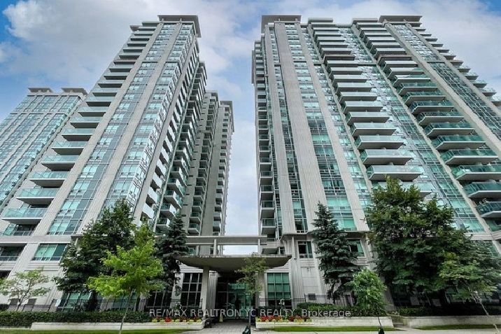 LARGE 2BR UNIT! in City of Toronto,ON - Condos for Sale