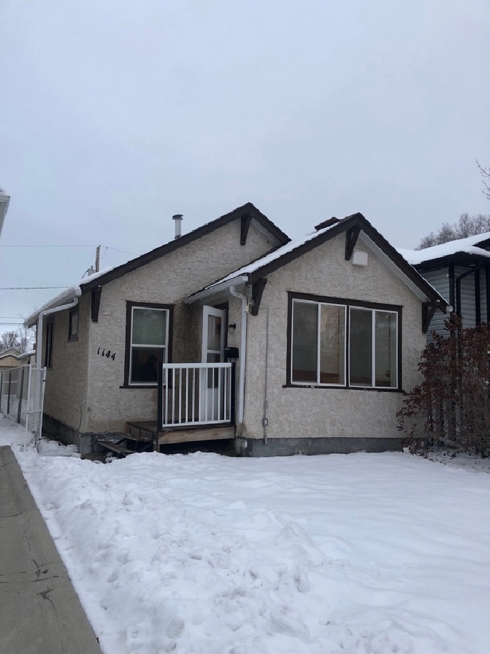 House for rent in east view in Regina,SK - Apartments & Condos for Rent