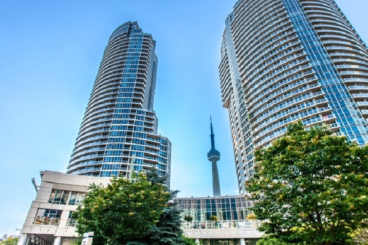 Terminal, Restaurants and Shopping.1Bed/1Bath Waterfront Condo with CN Tower Views - Renovated - Hydro Included in City of Toronto,ON - Apartments & Condos for Rent