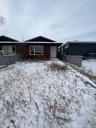 1610 Rothwell St - Investment Opportunity In Glen Elm Park Image# 1