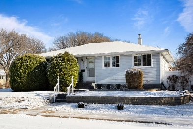 4201 Princess St - Great Curb Appeal In Parliament Place Image# 1