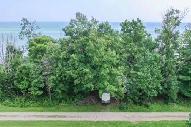 .68 Acres of WATERFRONT PROPERTY on Lake Erie! yj80041 Image# 8