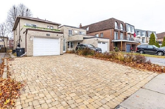 GRT.LOCATION 4 3BDRM 4BATH HOME,F.BSMT,TORONTO(C7321034) in City of Toronto,ON - Houses for Sale