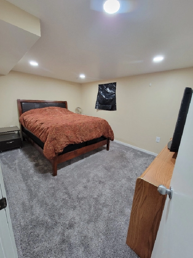 Fully furnished room for rent in Estevan in Regina,SK - Room Rentals & Roommates