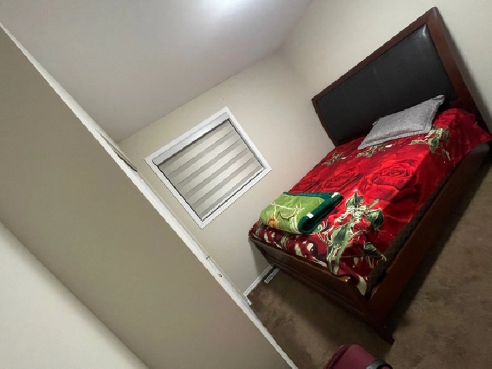 In brand new House one room available on rent for punjabi girls in Winnipeg,MB - Room Rentals & Roommates
