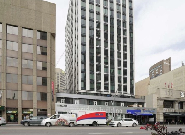 Downtown Condo with South Views! Low Condo Fee! Must See! in Edmonton,AB - Condos for Sale