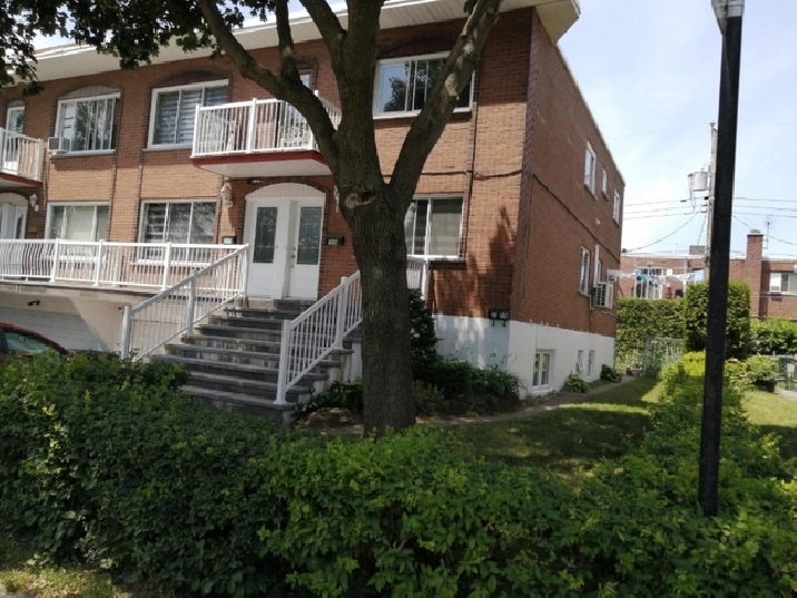 Duplex à vendre à Saint-Laurent in City of Montréal,QC - Houses for Sale