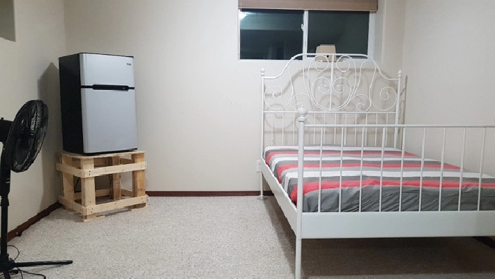 Room for Rent near University of MB in Winnipeg,MB - Room Rentals & Roommates