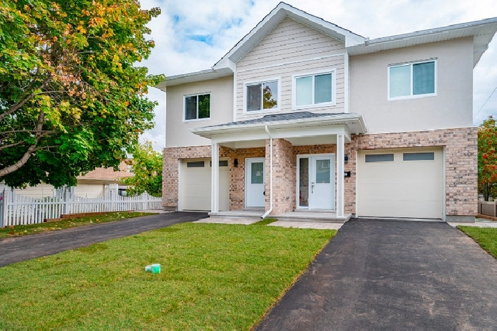 BEAUTIFUL 4 BEDROOM HOUSE IN WEST OTTAWA in Ottawa,ON - Houses for Sale