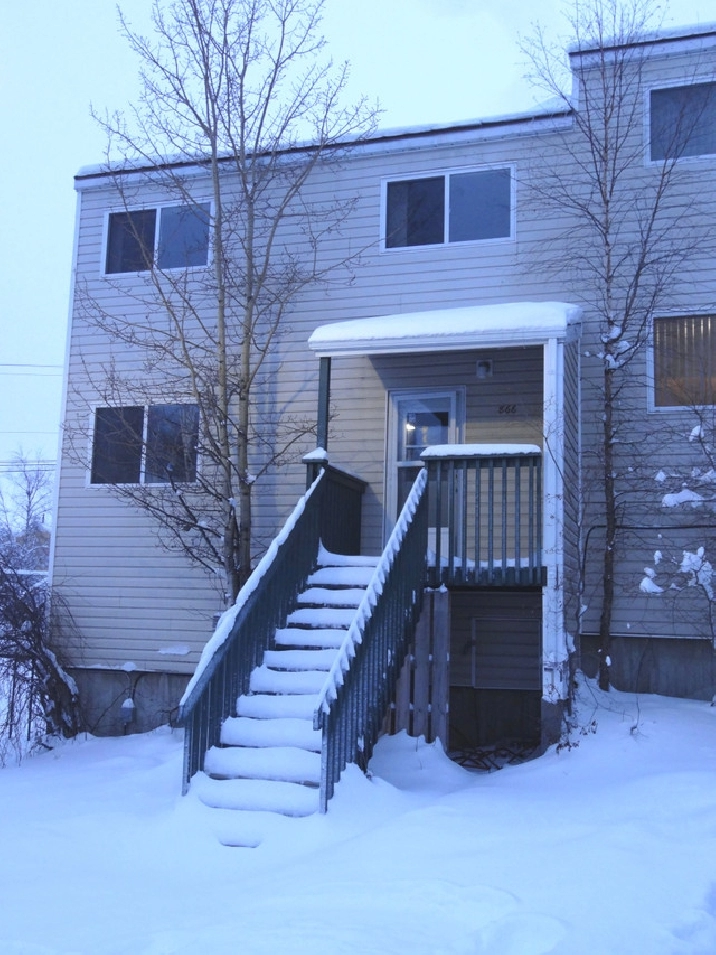Lanky Court Townhomes - Townhouse 3 Bed 1.5 Bath Apartment for R in Yellowknife,NT - Apartments & Condos for Rent