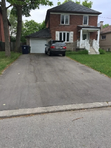 4b/2b House Near Yonge Finch Subway- Con Image# 1