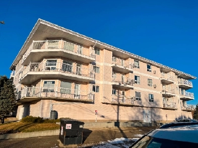Cozy Condo Downtown Stony Plain Image# 2
