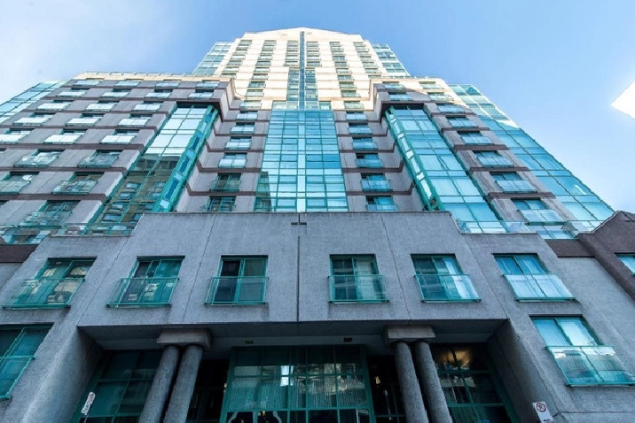 Downtown- Large 1 Bedroom Condo with terrasse in City of Montréal,QC - Apartments & Condos for Rent
