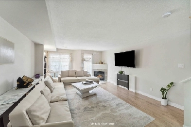 2bd 3bth Condo in Barrhaven Image# 1