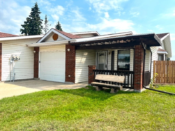 NEW PRICE! Move in Ready! in Edmonton,AB - Houses for Sale