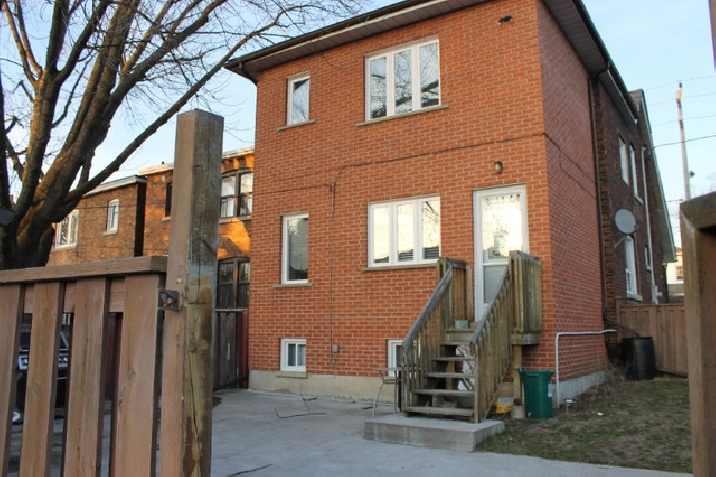 1 Bedroom Apt for Rent Coxwell and Danforth East York in City of Toronto,ON - Apartments & Condos for Rent