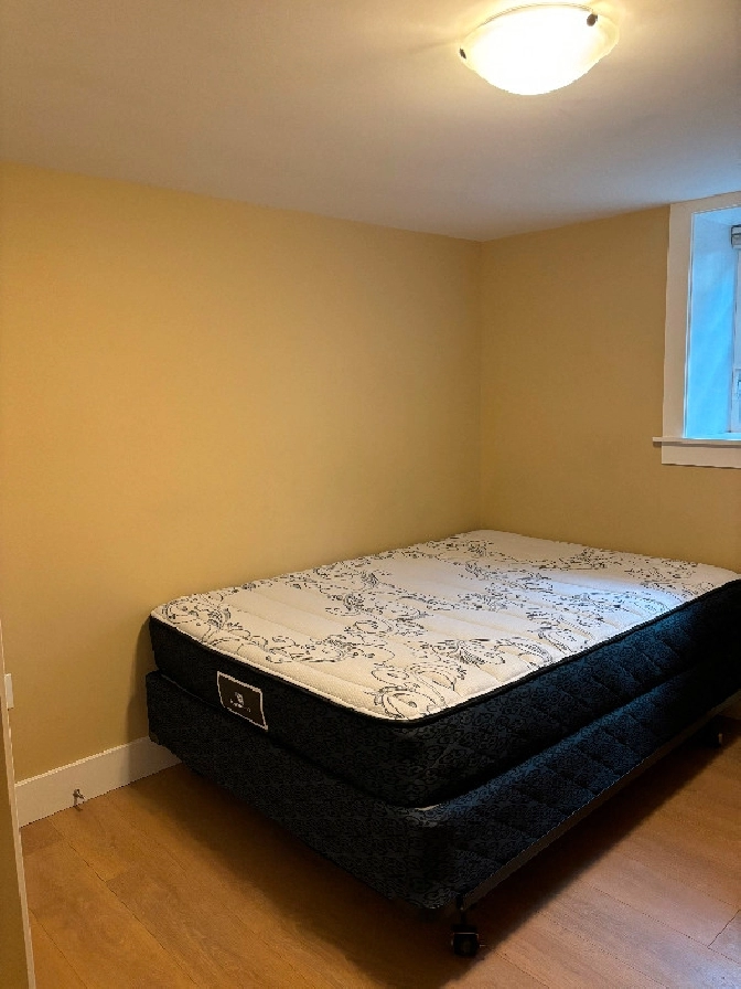 Furnished room for rent in a 4 bedroom apartment, Halifax in City of Halifax,NS - Apartments & Condos for Rent