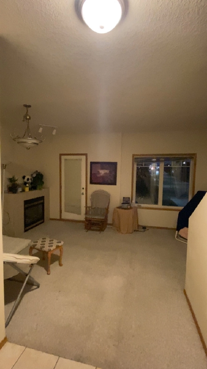 ISO roommate to share nice 2 bedroom townhouse in nice area. in Calgary,AB - Room Rentals & Roommates