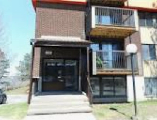 Apt. 1, 2 or 3 bdr in 31 apt. building waterfront Ottawa River in Ottawa,ON - Apartments & Condos for Rent