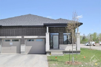 563 Knotridge Street | 3 Bed 3 Bath House For Sale Image# 3