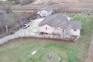 House for Sale in West St Paul (202331014) Image# 1