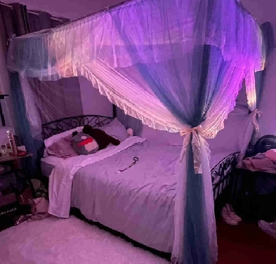 Private room in small house Image# 1