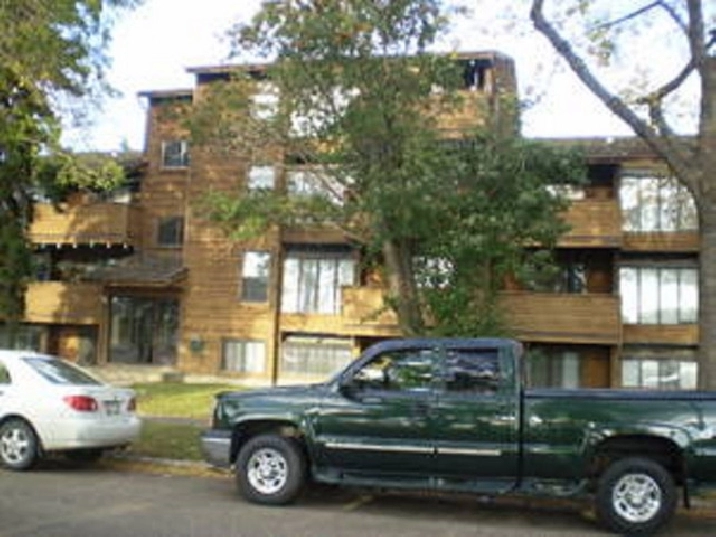 AFFORDABLE! GREAT LOCATION! 1 Bedroom Apartment, Available Dec,1 in Edmonton,AB - Apartments & Condos for Rent