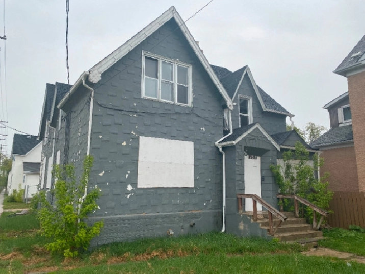 4 Plex For Sale - Bank Foreclosure in Winnipeg,MB - Houses for Sale
