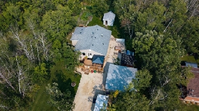 St. Laurent House For Sale Image# 2