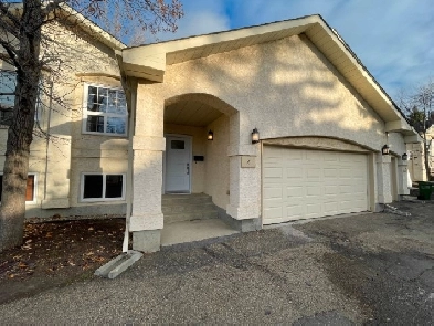 Rent-to-Own! Become homeowner of this Millwoods Home Image# 1