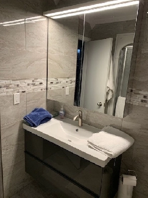 Modern clean room for rent Image# 6