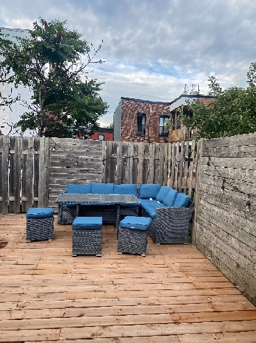 2 bedroom apartment in lively location Image# 1