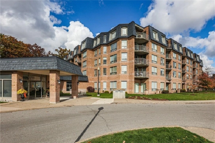 LIVE IN THE AWARD-WINNING MANSIONS OF FOREST GLEN - 1 BD, 1 BTH in City of Toronto,ON - Condos for Sale