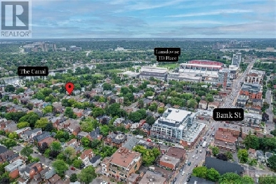 Stunningly renovated 3-bedroom rental in the heart of downtown Image# 2