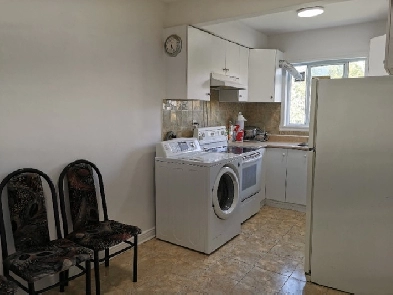 Apartment(4 1/2, 3bedrooms) for rent Cote des Neiges Image# 1