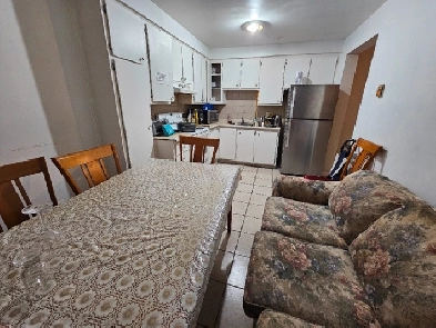 Belle grand chambre metre Beaubien meublee tout inclus libre NOW Image# 1