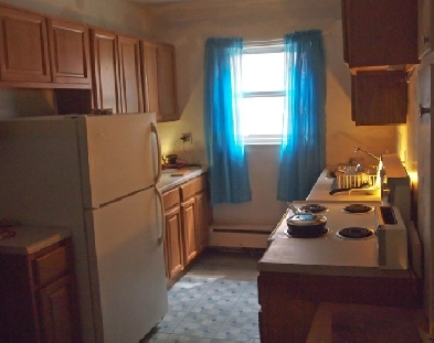 Beau grand 3 ½, CDN, rue Kindersley, 1ER JANVIER Image# 1