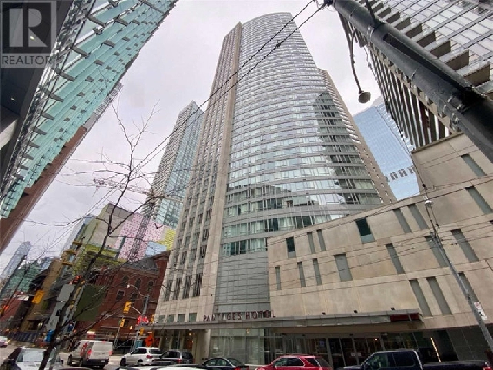 FOR SALE - Breathtaking Studio in the Heart of Downtown Toronto! in City of Toronto,ON - Condos for Sale