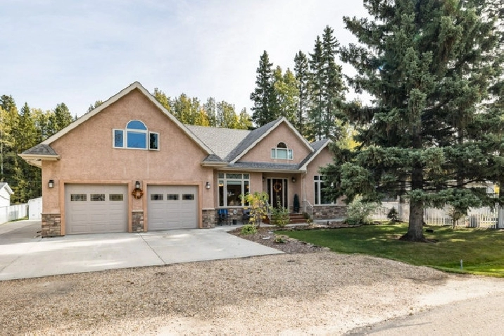 Dream Home Close To The Serene North Shores Of Pigeon Lake! in Calgary,AB - Houses for Sale