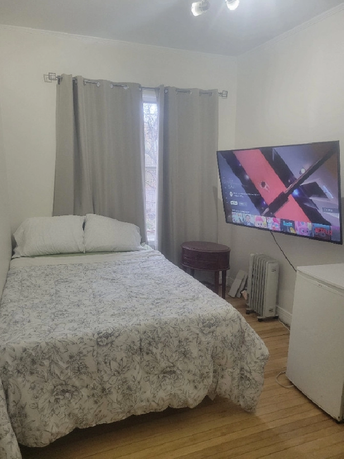 Nightly($70), Weekly($420)- 1 blk from Elgin St. and Canal in Ottawa,ON - Short Term Rentals