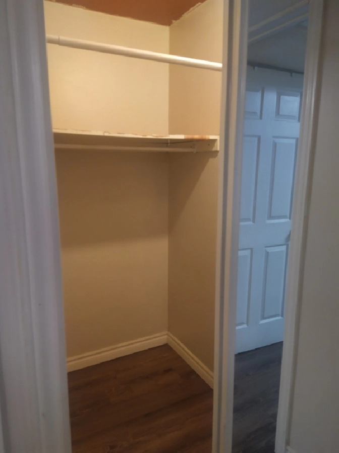 1 Bedroom basement with separate entrance available in Brampton in