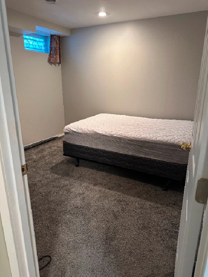Room for rent near MITT & U of M in Winnipeg,MB - Room Rentals & Roommates