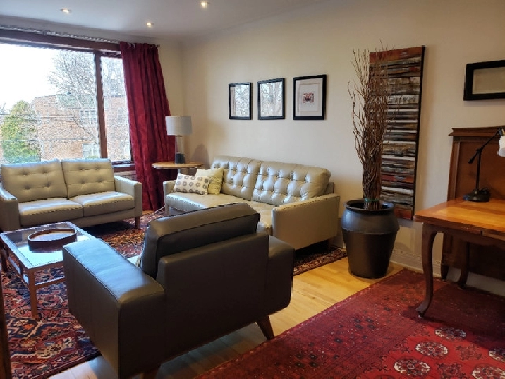 Grand appartement familial 6-1/2 meuble calme adj. Outremont in City of Montréal,QC - Short Term Rentals