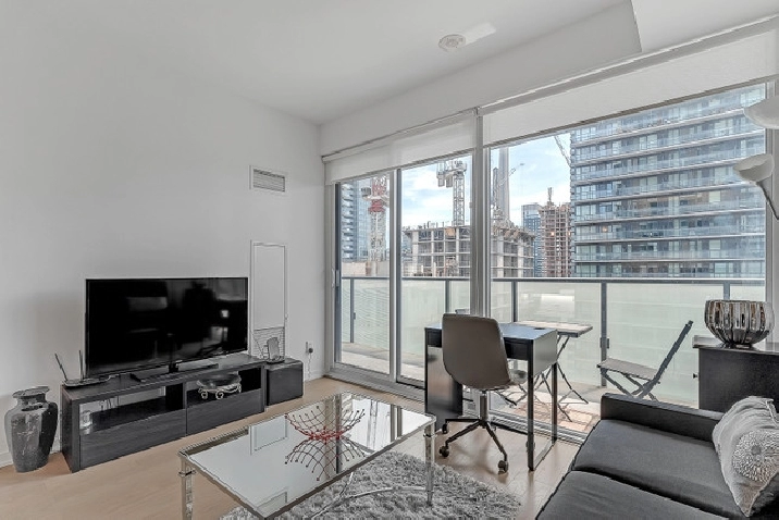 Furnished 1 Bed Condo Unit Downtown Toronto For Rent in City of Toronto,ON - Short Term Rentals