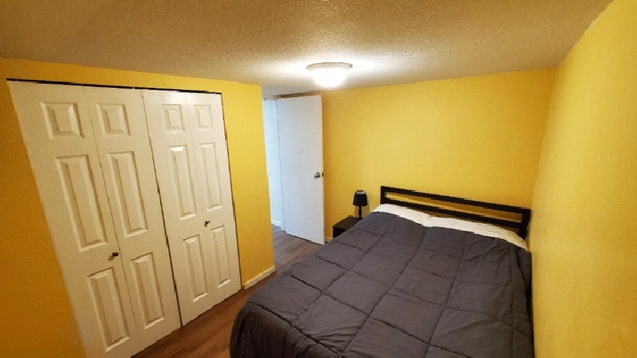 1 Bedroom Livingroom (private)in Shared 2 Bedroom2 Livingroom in Vancouver,BC - Room Rentals & Roommates