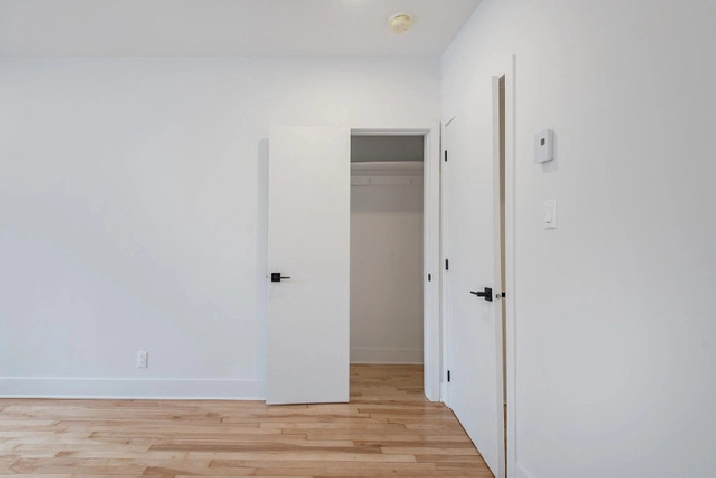 2 Beds/1 bathroom spacious 1200 sq ft apartment in NDG in City of Montréal,QC - Short Term Rentals