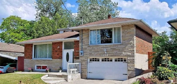 3 bedrooms available @ 117 Golfhaven drive in City of Toronto,ON - Room Rentals & Roommates