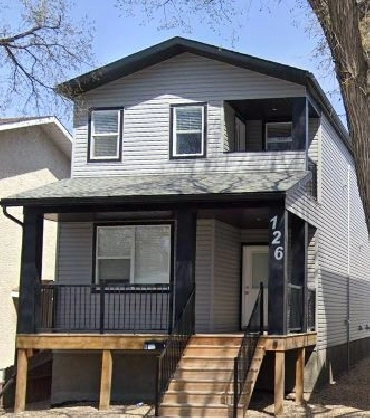 126 College Ave E - Amazing Opportunity In Arnhem Place in Regina,SK - Houses for Sale